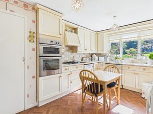 Kitchen- click for photo gallery